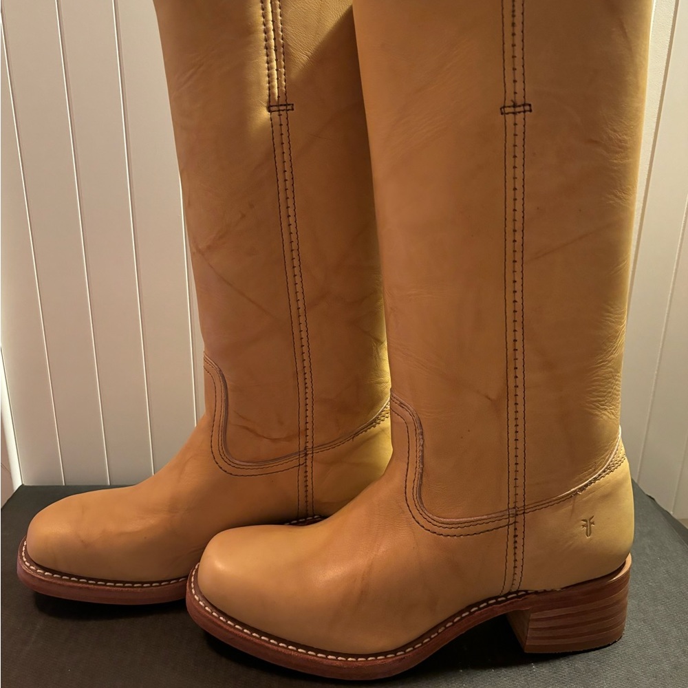 BNWT Frye campus 14L boots women's 8.5
